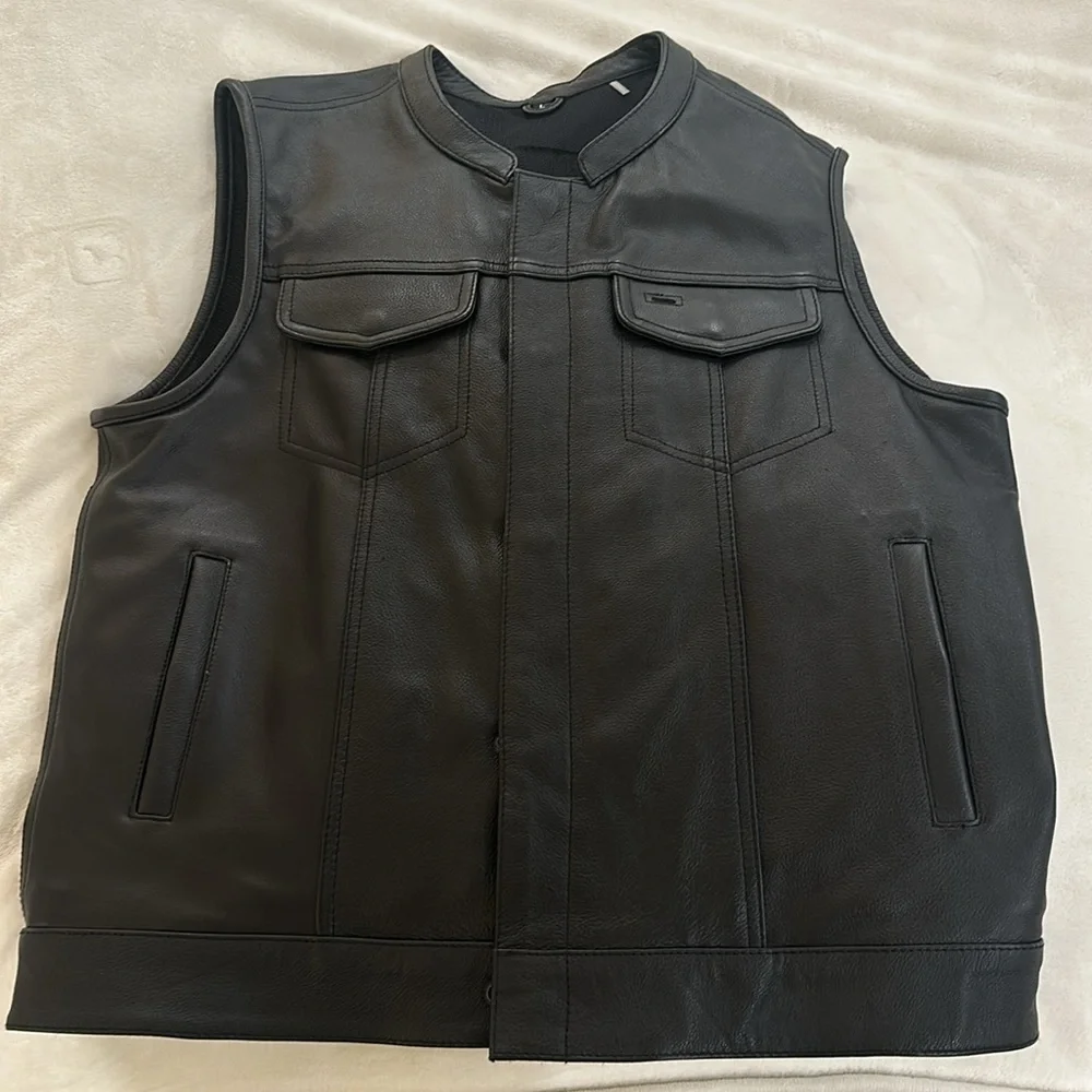 Rider Biker Supply Leather Vest - Picture 1 of 4
